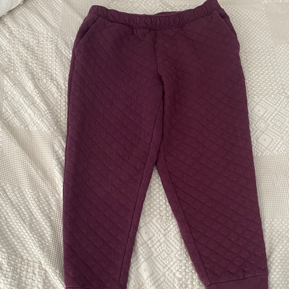 Quilted women’s joggers Bottoms in wine large